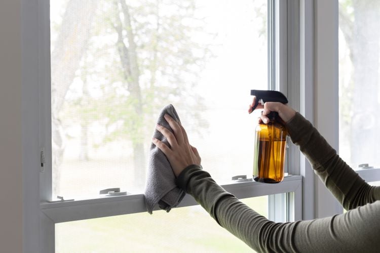 4 DIY VINEGAR USES 