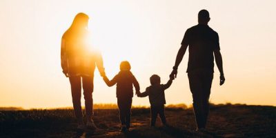 happy-family-silhouette-sunset_1684115530938_1684115548278
